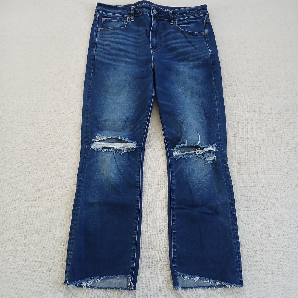 aeo ♡ cropped flare high rise super stretch jeans 10 american eagle 1552